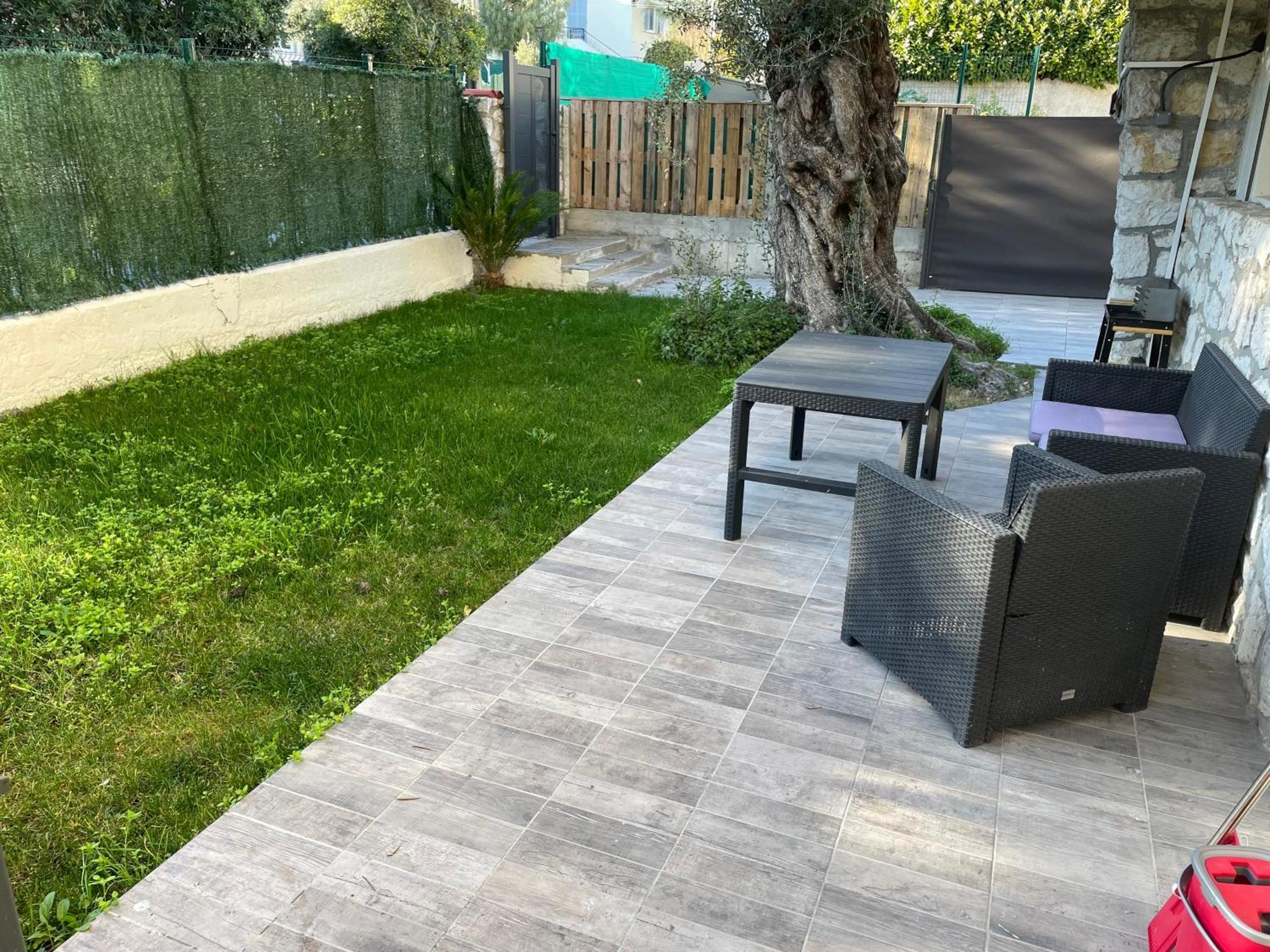 Joli Rez De Jardin 4 Pieces A Cagnes Sur Mer 外观 照片